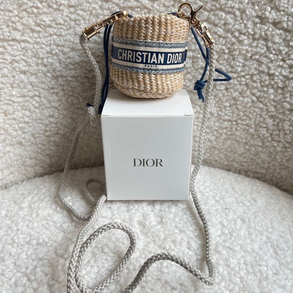 New Christian Dior Straw Mini Pouch Cosmetic Bag with a Drawstring Closure
